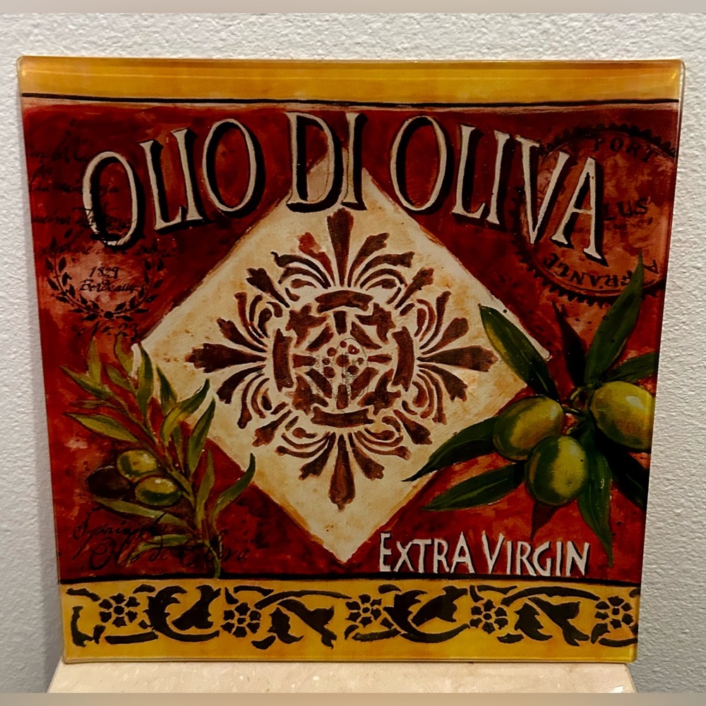Certified International 12” glass servicing plate. “Olio Di Oliva”